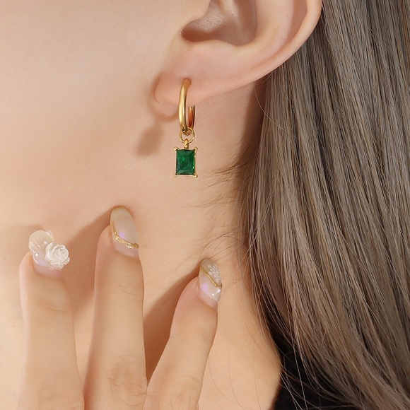 Dangle emerald earrings, dangle gemstone earrings,dangle cubic zirconia earrings - Picture 8 of 8